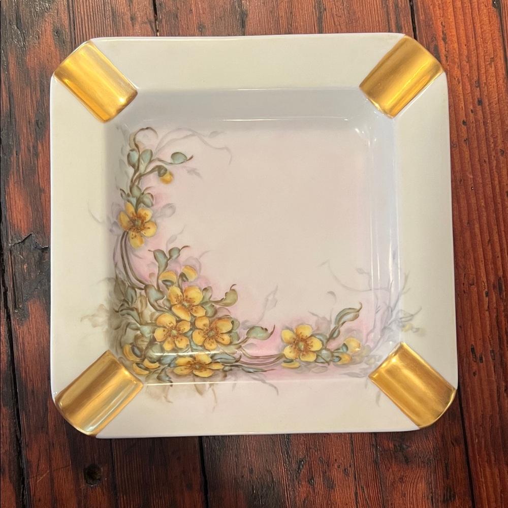 Vintage Porcelain Hand Painted Floral Ashtray With Gold Details. Signed.